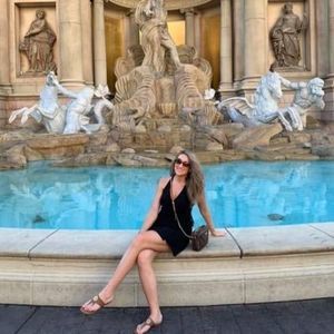 Meet your Posher, Amanda